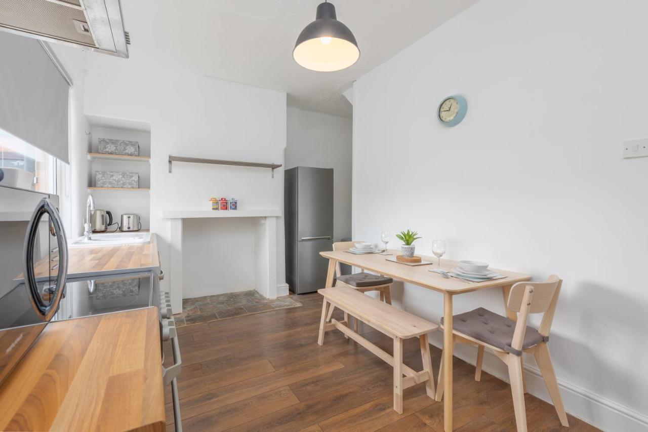 Charles Alexander Short Stay - Ansdell House Blackpool Esterno foto