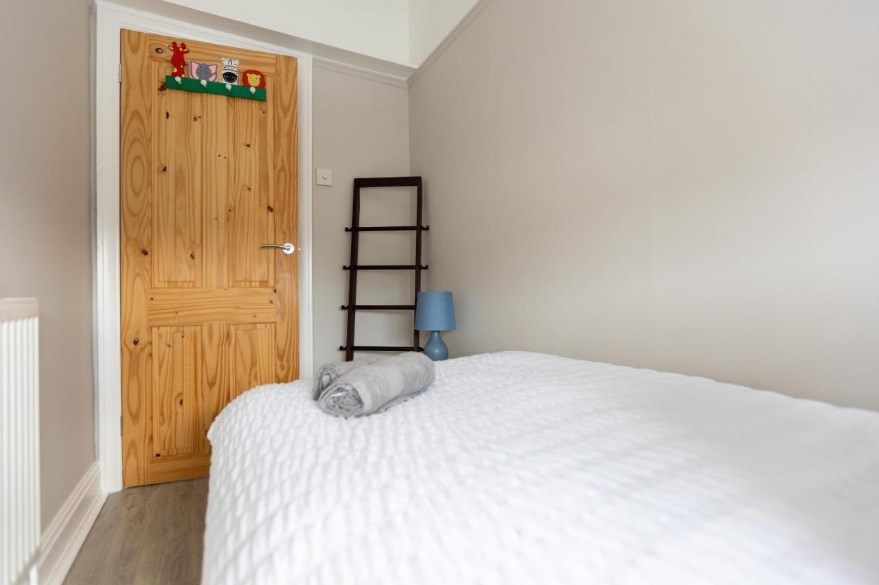 Charles Alexander Short Stay - Ansdell House Blackpool Esterno foto